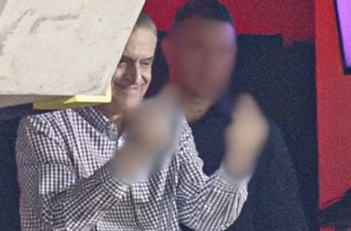 ¿Qué pasaría en Chile? Presidente insultó en el estadio a los hichas de su propio club