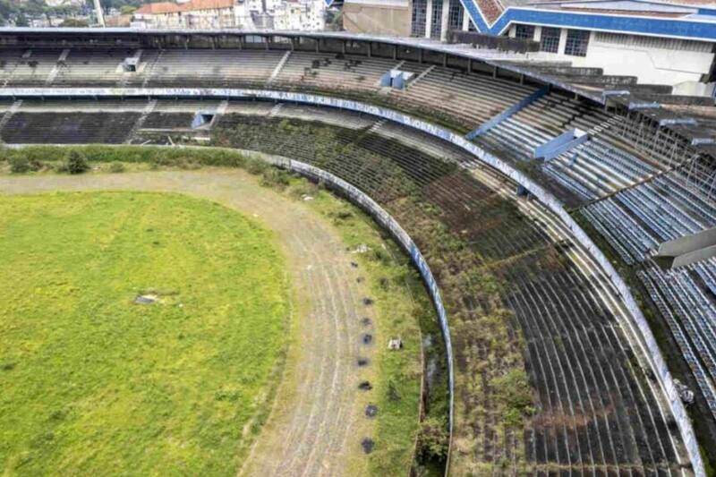 Así luce hoy el abandonado estadio Olímpico Monumental de Porto Alegre