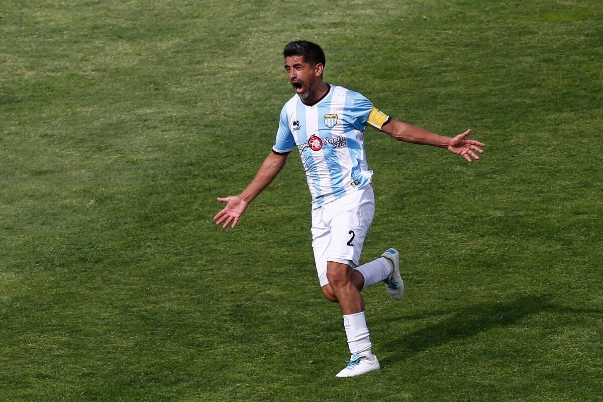 Braulio Leal terminó su carrera de 21 años en Primera División en Magallanes. Foto: Aton.