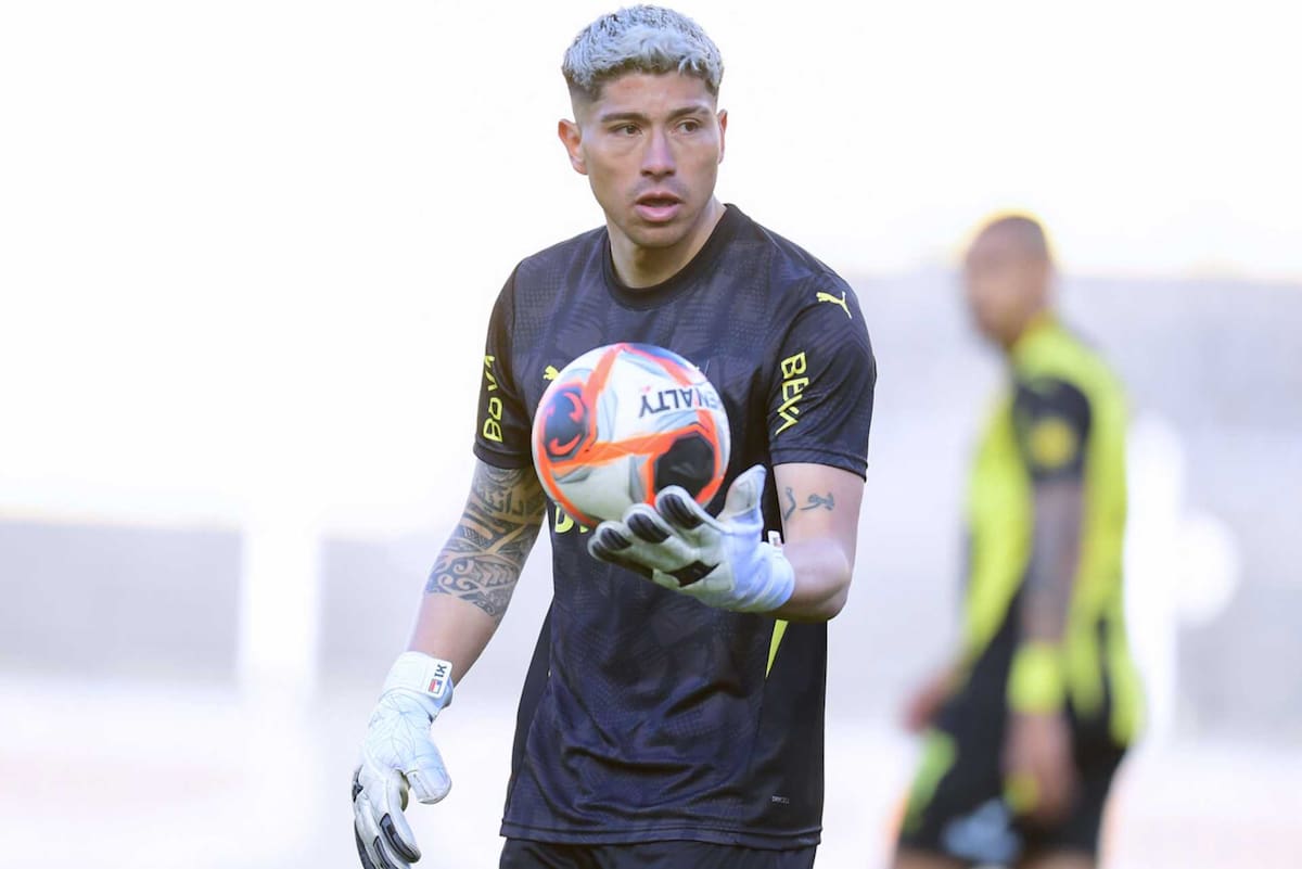 Peñarol no comprará el pase del chileno y debe volver a Colo Colo. Foto: Agencia Aton