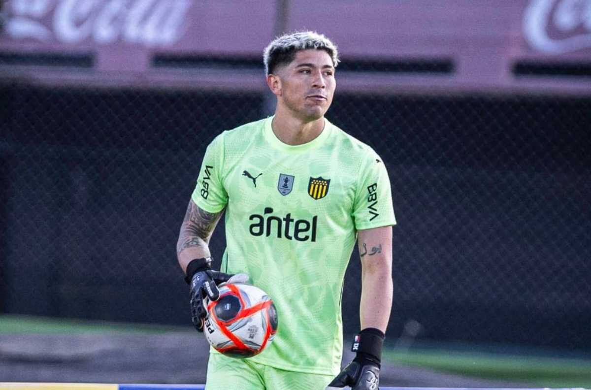Aún no debuta y a Brayan Cortés le buscan competencia en Argentinos: viejo conocido del fútbol chileno