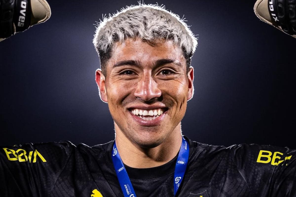 El guardametas conquistó su segundo título en Uruguay. Foto: Peñarol.