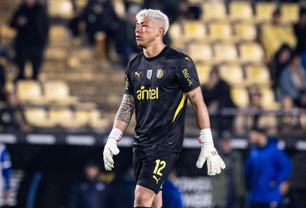 El portero chileno solo ha recibido goles en partidos jugados como visitante. Foto: @Oficialcap en Instagram.