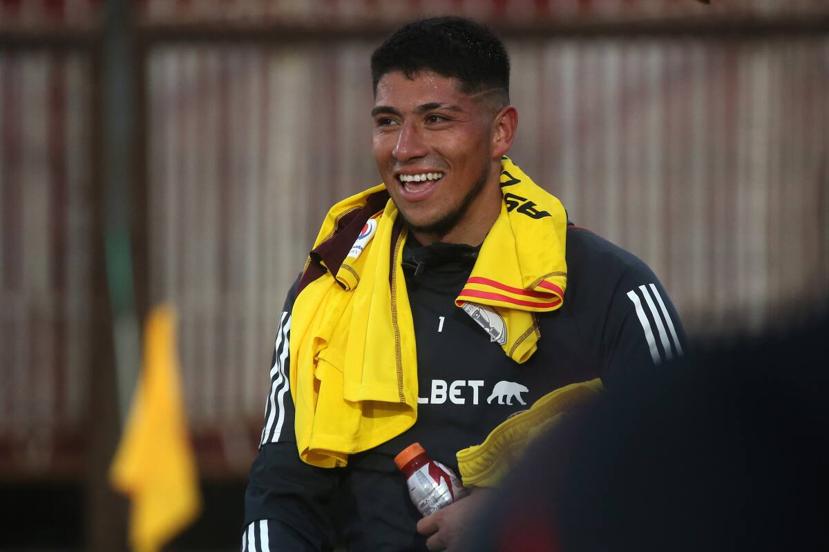 Brayan Cortés podría partir de Colo Colo en el próximo mercado de fichajes. (Foto: Agencia Aton)