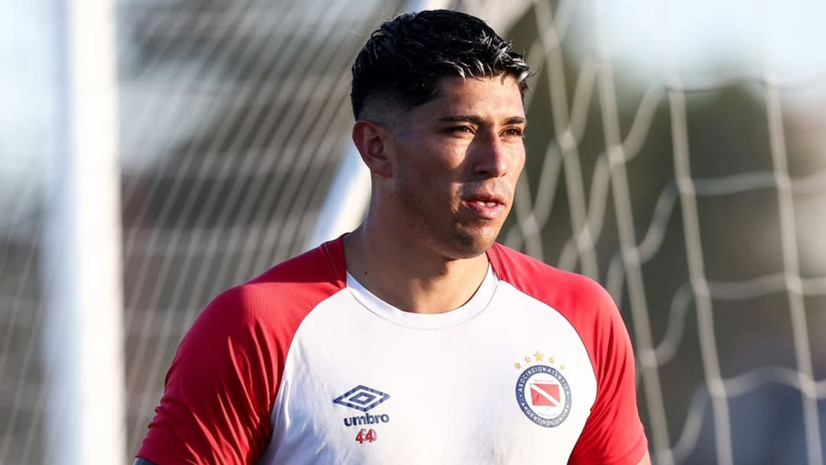 Atentos en Colo-Colo: en Boca Juniors ya preguntaron por la situación de Brayan Cortés