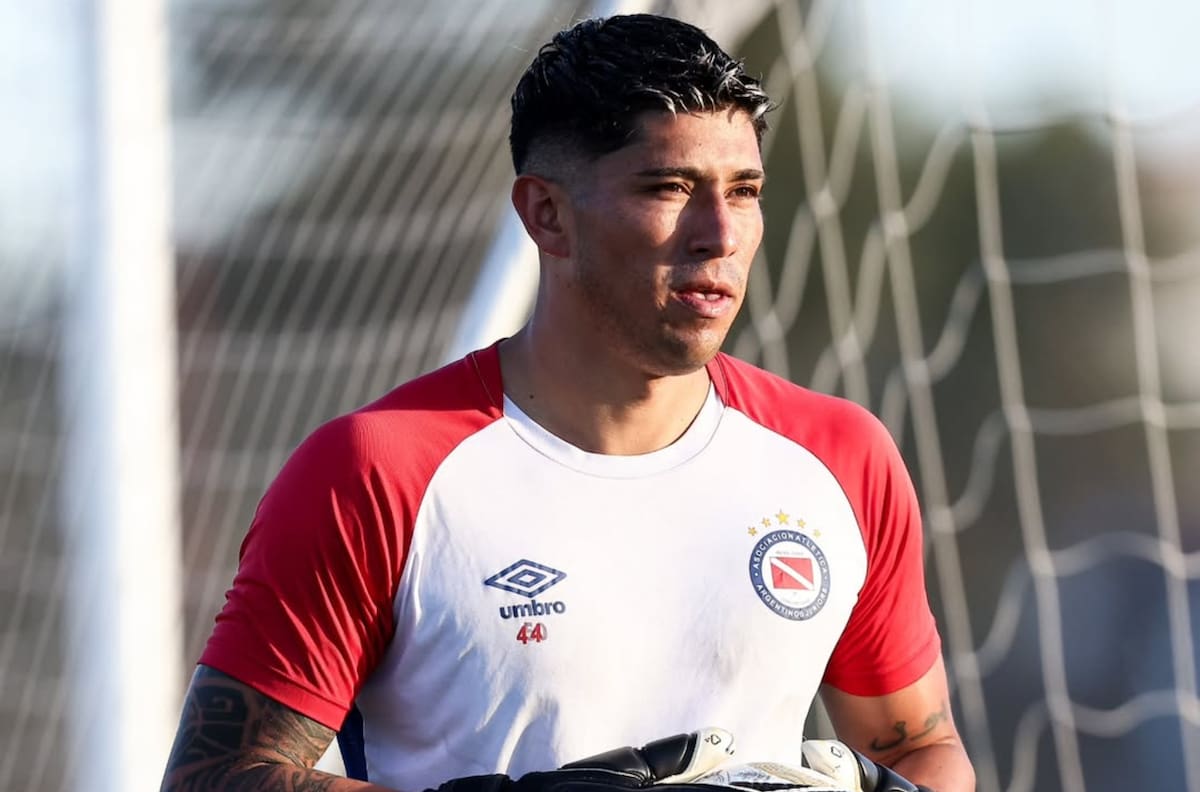 Atentos en Colo-Colo: en Boca Juniors ya preguntaron por la situación de Brayan Cortés