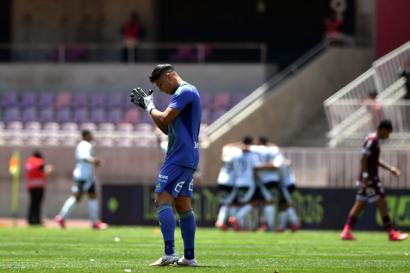 la pasa mal en Colo Colo. Foto: Aton