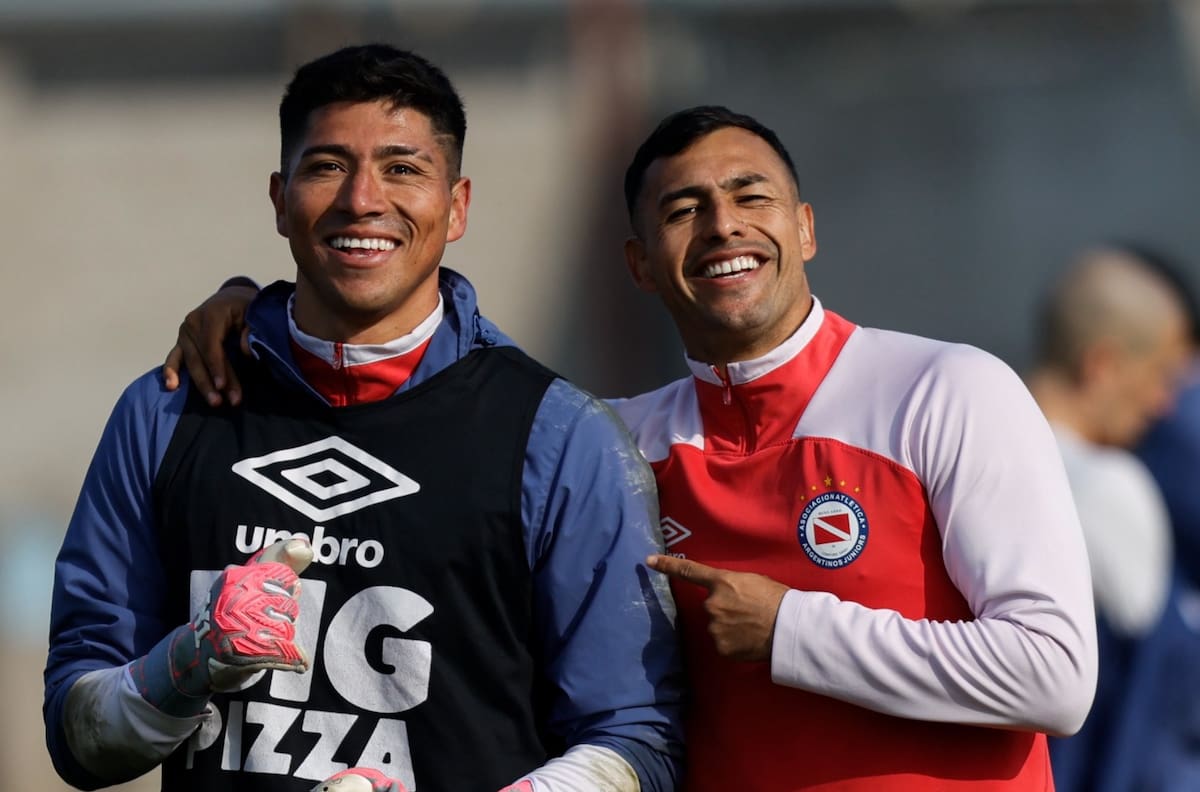 Agridulce regreso de Iván Morales y Brayan Cortés a Argentinos Juniors
