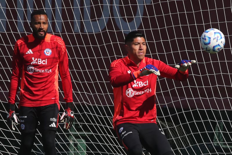 El arquero del futbol inglés parece será el 1 de Chile.