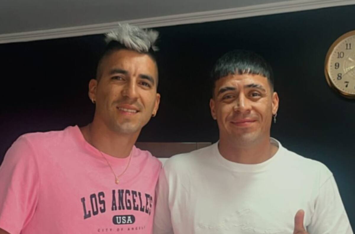 ¿Guiño al fútbol chileno? Brian Fernández reaparece con la camiseta de Audax Italiano