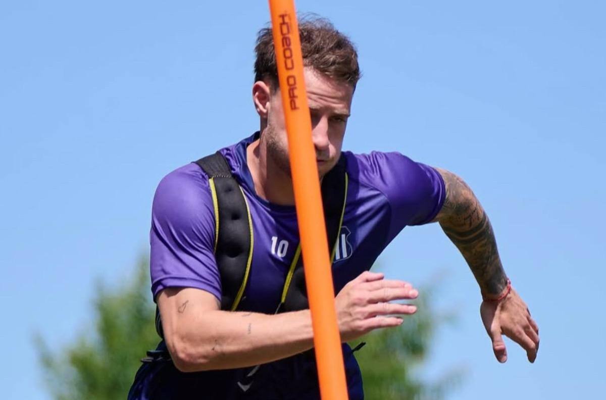 Carlos Tévez apuesta todo por Bruno Barticciotto: titular y con la 10