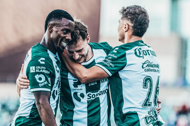 El Santos Laguna compró el 60% del pase del chileno. Foto: Santos Laguna