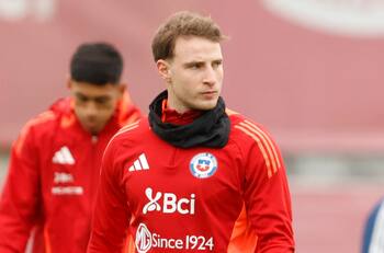 Bruno Barticciotto deja atrás su lesión y vuelve a entrenar con normalidad en La Roja