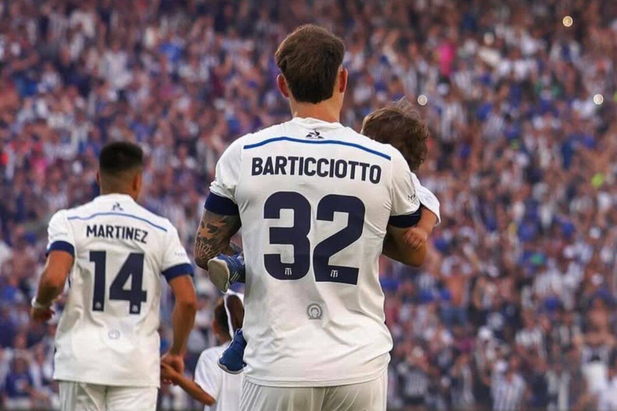 La opción de irse a Racing es algo que gusta en el entorno familiar del futbolista. Foto: Instagram Bruno Barticciotto.