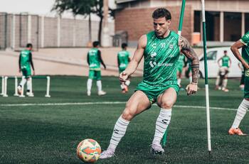 “Me llamaron de Colo Colo, pero lo descarté porque era imposible; en algún momento me gustaría ir”