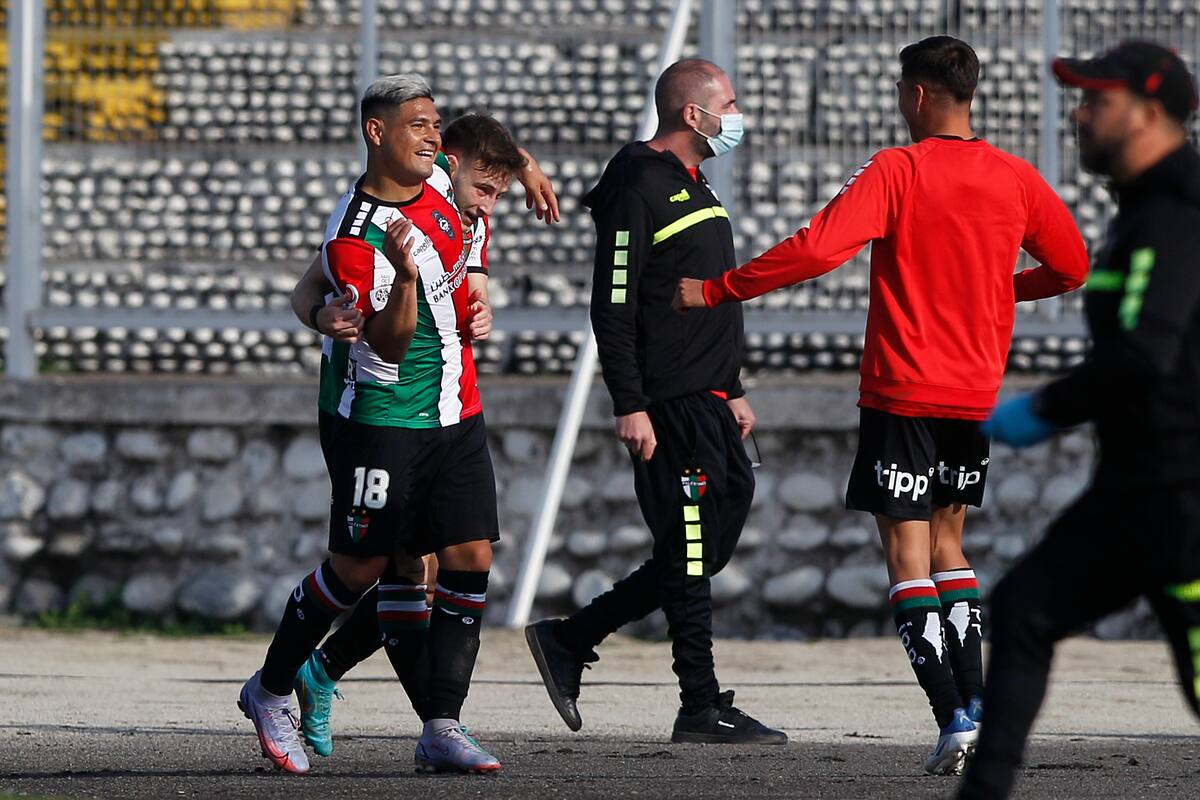 podrían recrear una recordada dupla de ataque de Palestino, esta vez en Racing de Avellaneda, con Gustavo Costas en la banca.