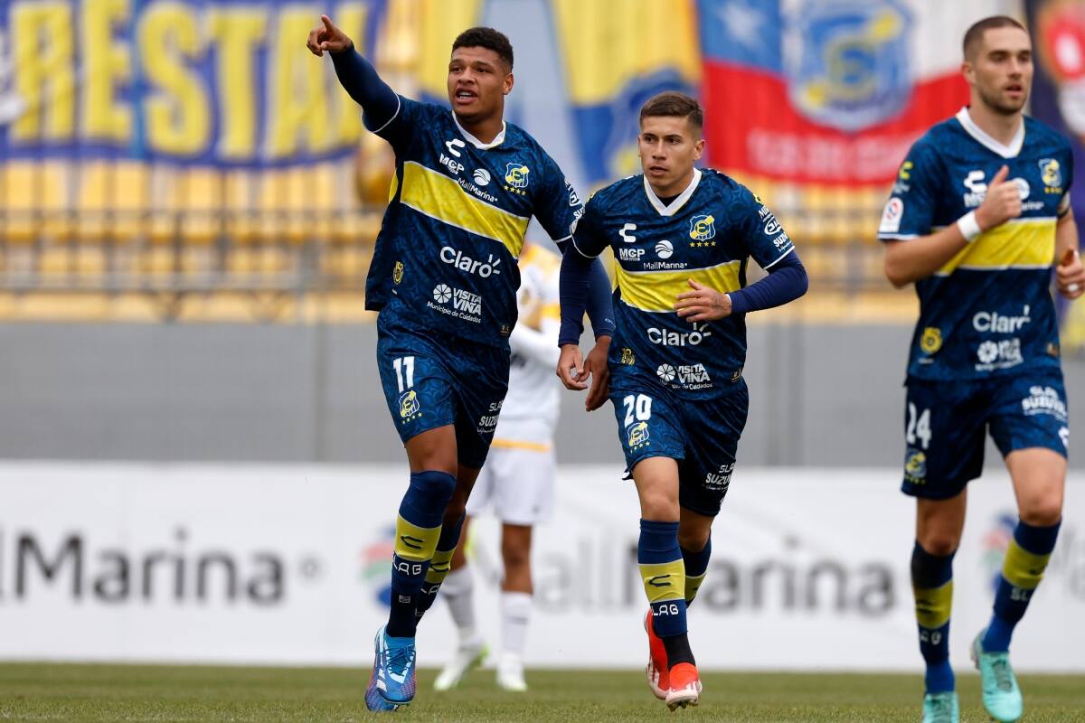 Bruno Betancor dejará Everton de Viña del Mar tras la confirmación del técnico Esteban Solari. Foto: Aton.