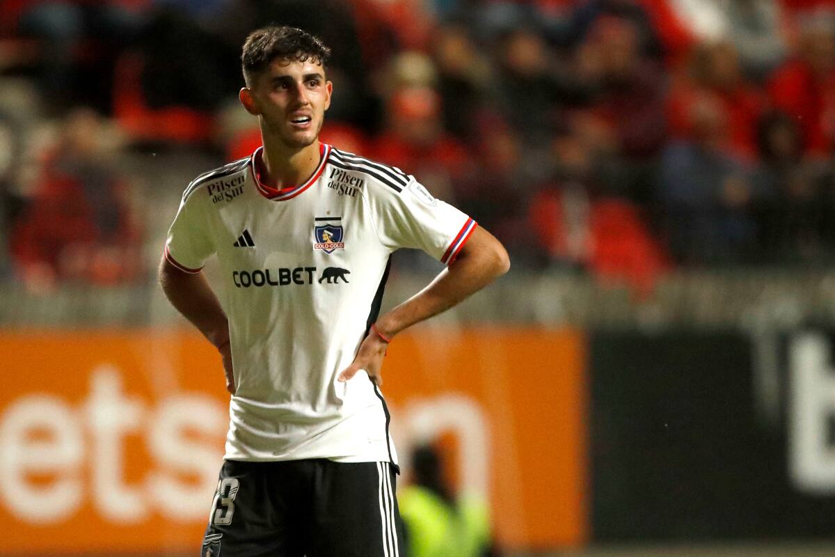 El lateral Bruno Gutiérrez salió con molestias musculares del partido de Colo Colo ante Unión La Calera. (Foto: Agencia Aton)