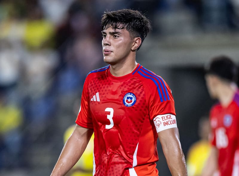 Capitán y figura de la Roja Sub 17 en Catar. Foto: Conmebol