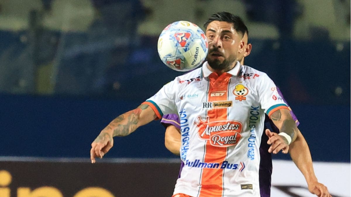 “Colo-Colo es una burbuja que te inculca ganar siempre y salir campeón; luego te vas y luchas por quedarte en Primera”