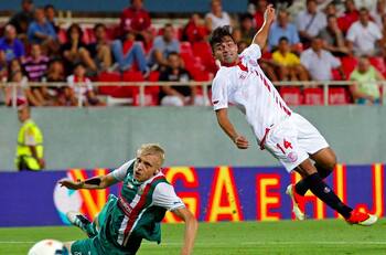 Se fue libre de Colo Colo y decepcionó: El discreto último paso de un chileno en Sevilla