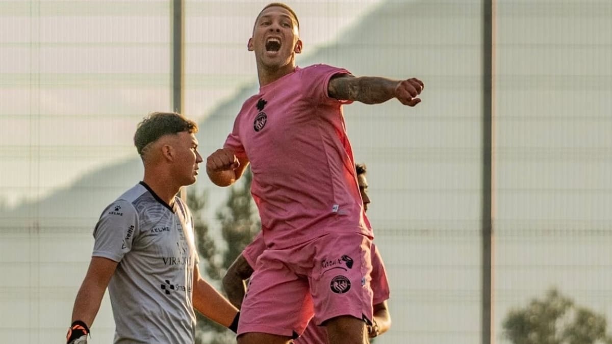 Bryan Taiva, goleador del equipo “villano” del fútbol chileno: “Si hablan de nosotros, es porque hacemos las cosas bien”