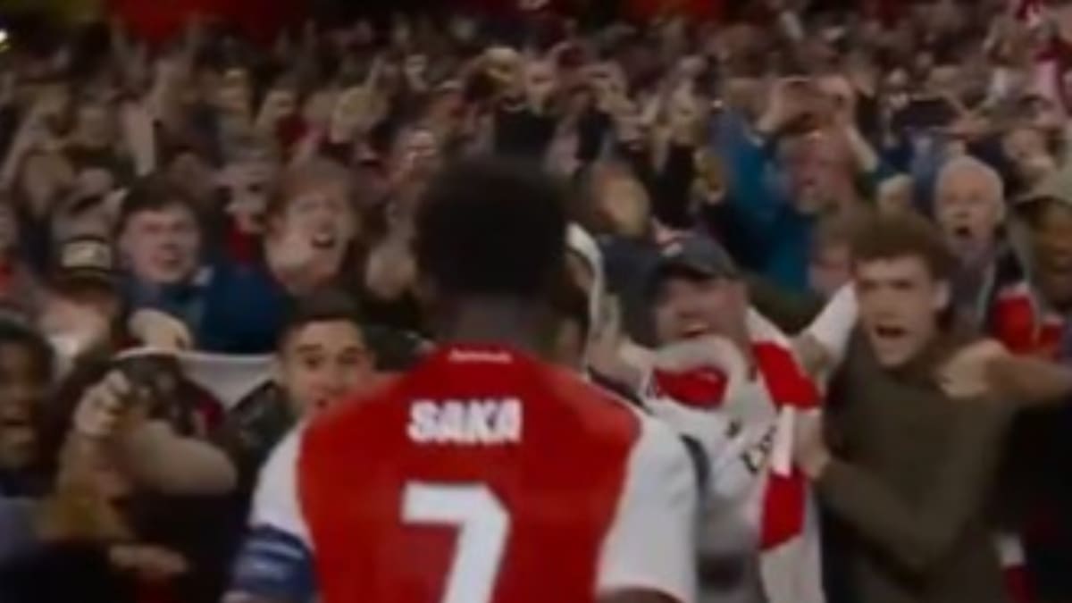 VIDEO | El gol de Bukayo Saka ante el Atlético de Madrid que desató la locura de los hinchas del Arsenal