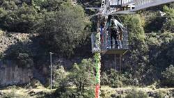 Turista fallece realizando salto en bungee en el Cajón del Maipo: Empresa a cargo no contaba con patente de funcionamiento