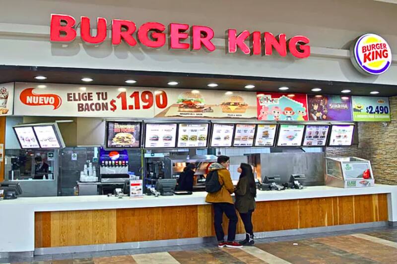 foco de críticas por sus anuncios y el tamaño real de sus hamburguesas.