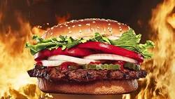 Reconocida cadena de comida rápida enfrenta una demanda debido al tamaño de sus hamburguesas