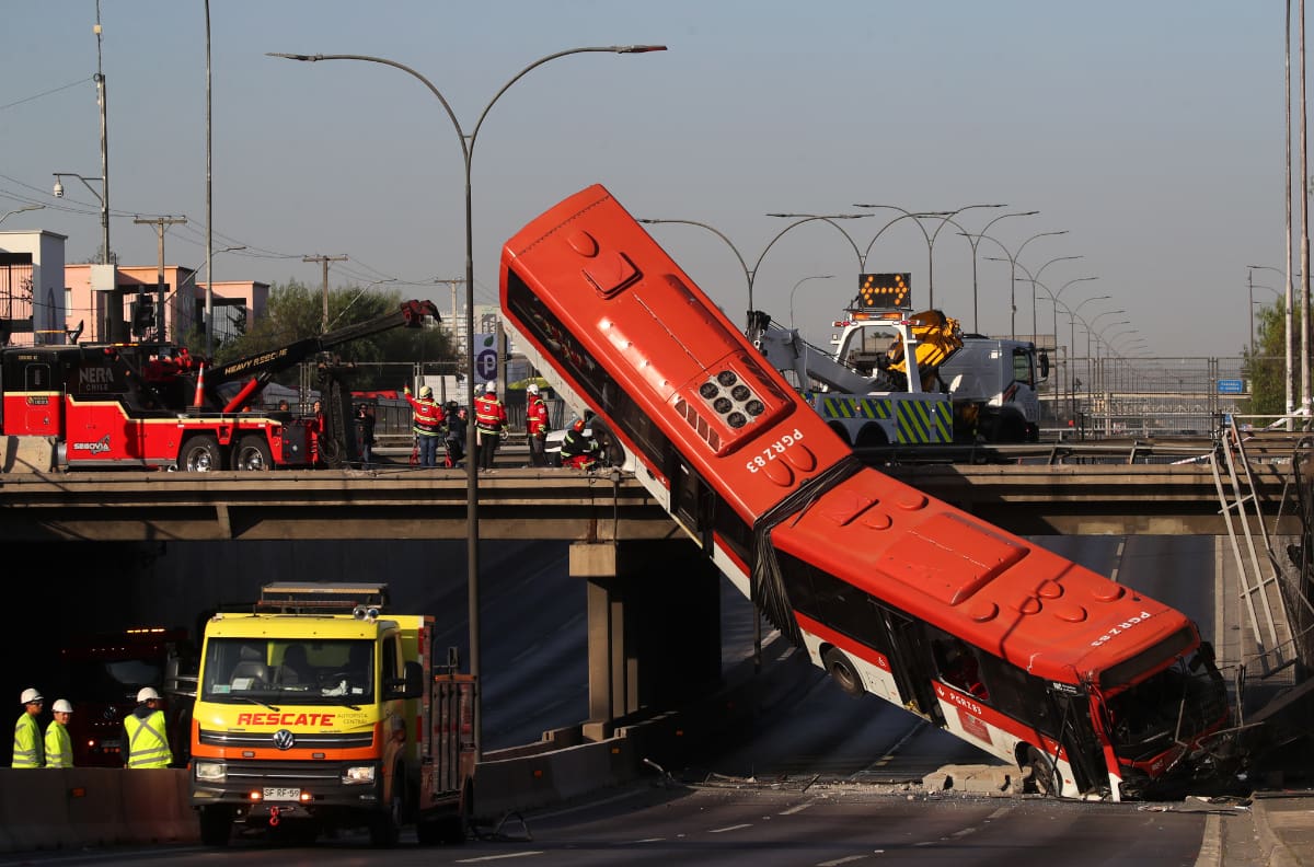 Ruta 5 fue reabierta tras grave accidente: bus Red se desbarrancó y dejó 11 heridos