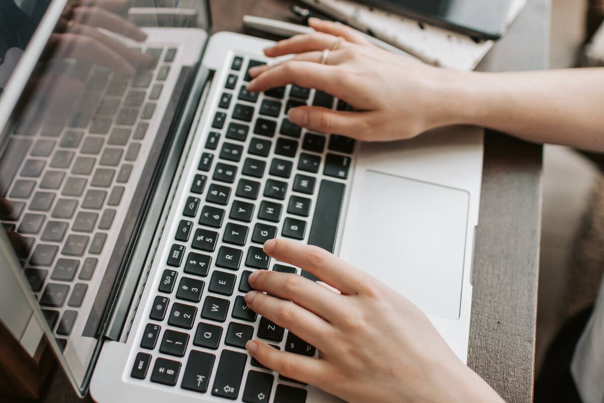 De esta manera puedes utilizar el Buscador de Beneficios. Créditos: Pexels
