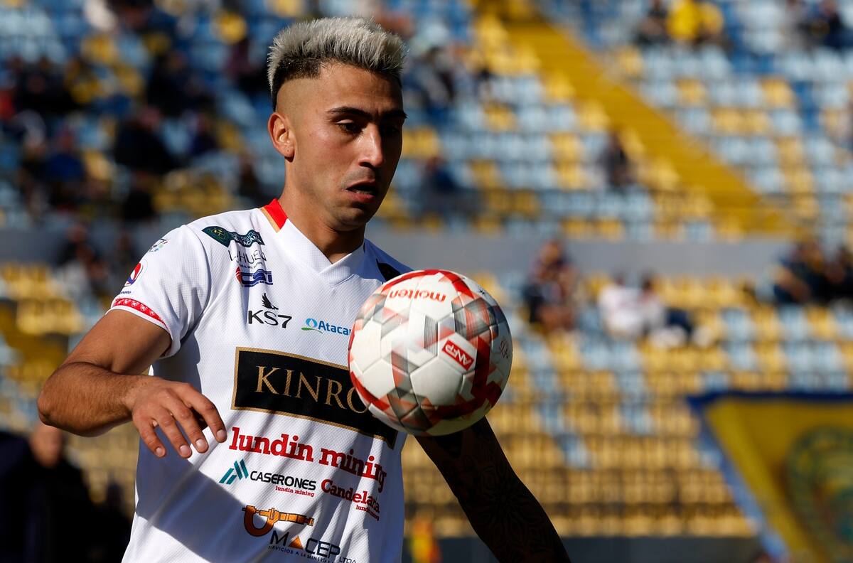 Byron Nieto, refuerzo de Puerto Montt: “Le gente va harto al estadio y eso es lindo para el jugador”