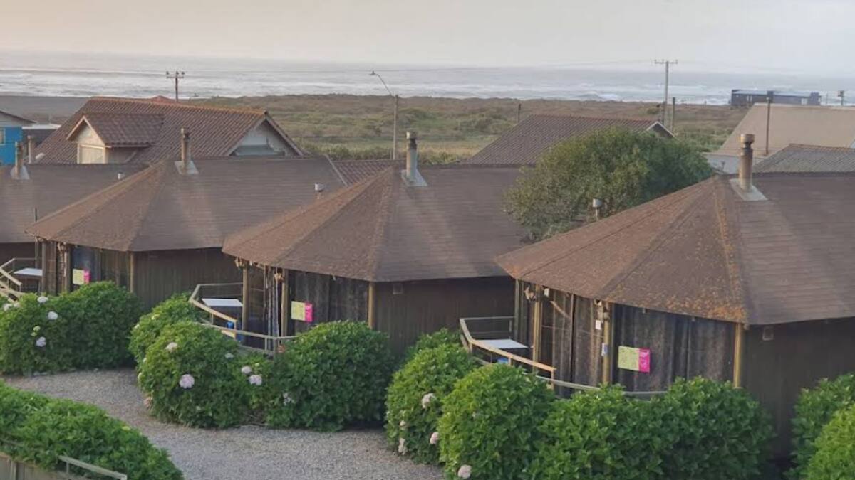 Con piscina y vista al mar: Estas cabañas en Iloca son ideales para pasar unos días con la familia