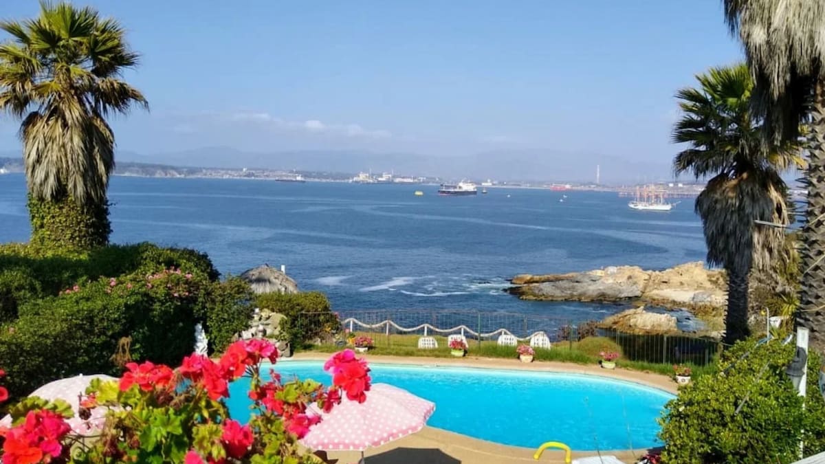 Estas espectaculares cabañas ubicadas en Quintero son ideales para hospedarse: Tienen vista privilegiada al mar