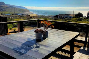 Hospedaje con vista al mar y cerca de Santiago: Conoce Cabañas Pupuya, ubicadas en la Región de O’Higgins