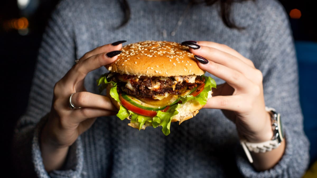 Cadena de comida rápida con 74 años en el mercado anuncia el cierre de más de 150 locales