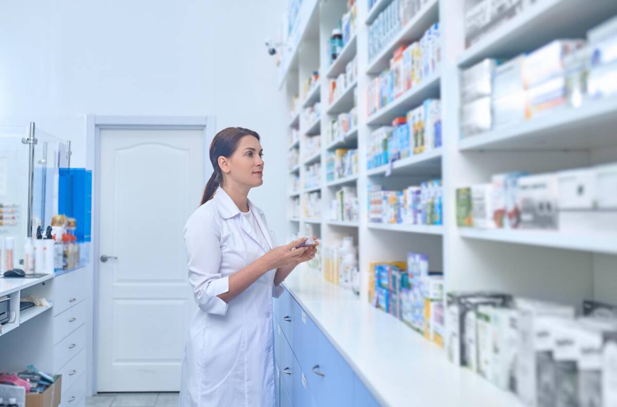 Solo en 2025: anuncian cierre de 2.400 farmacias de reconocidas cadenas internacionales