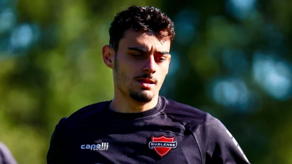 el extremo no ha podido debutar en Ñublense. Foto: Ñublense