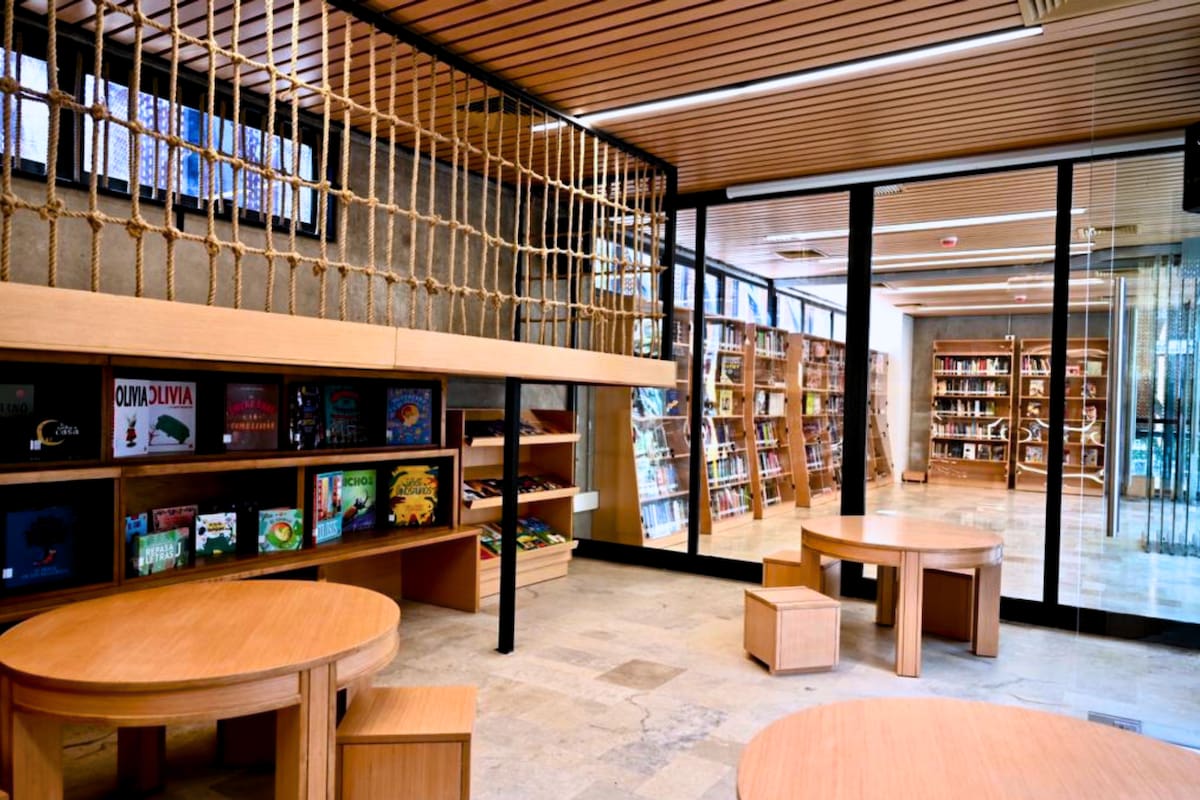 El lugar ofrece acceso gratuito y cuenta con wifi para estudiar o trabajar. Créditos: Municipalidad de Providencia.