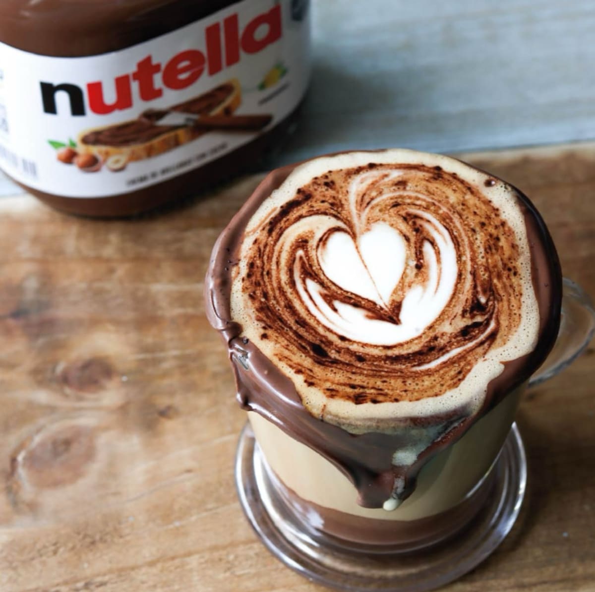 El Nutellalatte es una de las opciones ideales para pedir en días de frío. Foto: Cafetería Quererte vía Instagram.