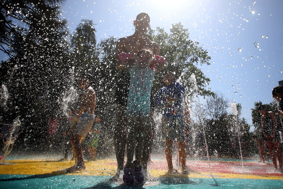 Los habitantes de la Región del Maule deberán buscar formas para capear las temperaturas que podrían acercarse a los 39° C en algunos sectores.