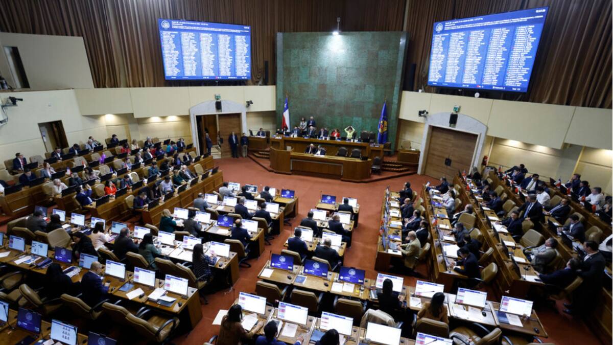 Estas son las 24 personas que ganan más de $10.000.000 en el Congreso: algunos están en el cargo desde 1990