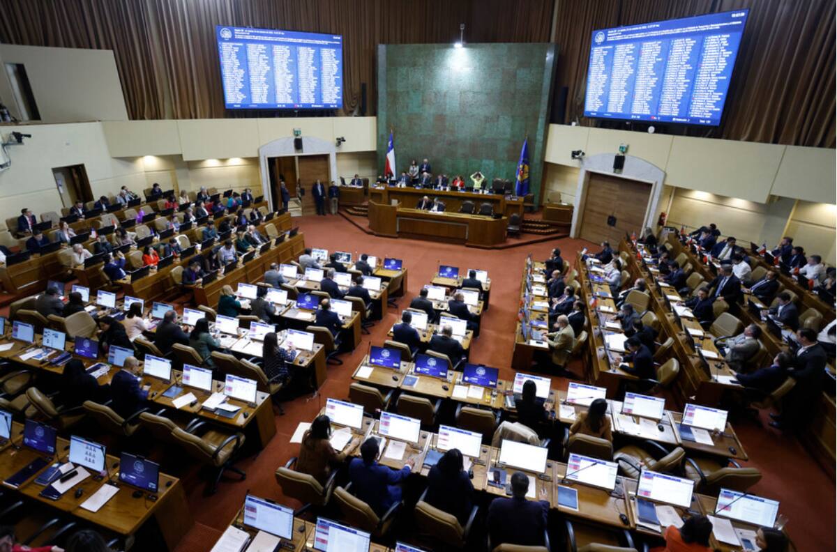 Estas son las 24 personas que ganan más de $10.000.000 en el Congreso: algunos están en el cargo desde 1990