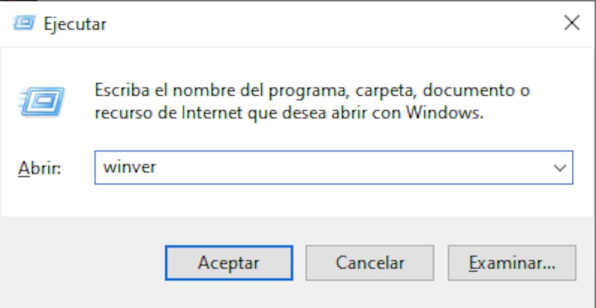Cuando se abra este recuadro, tendrás que escribir "winver" y pulsar aceptar.