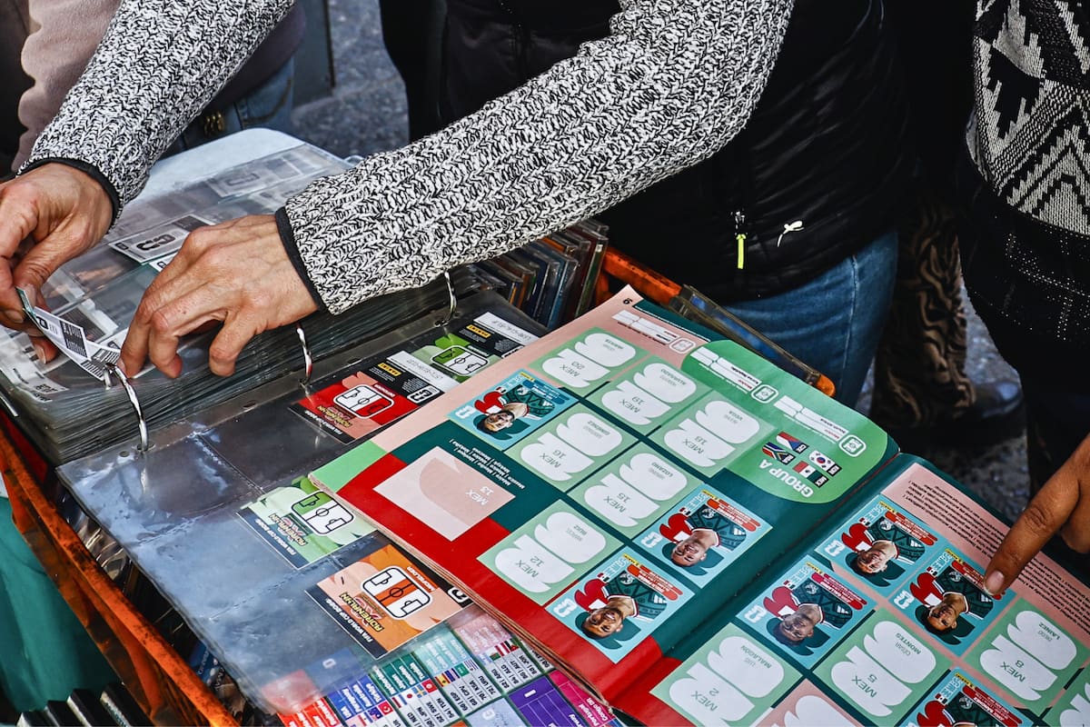 Este fin de semana la capital contará con puntos de intercambio y venta de láminas en Santiago. Foto: Aton.