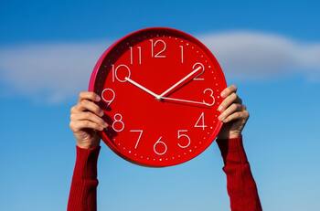 Cambio de hora 2025: ¿Cuándo deben ajustarse los relojes?