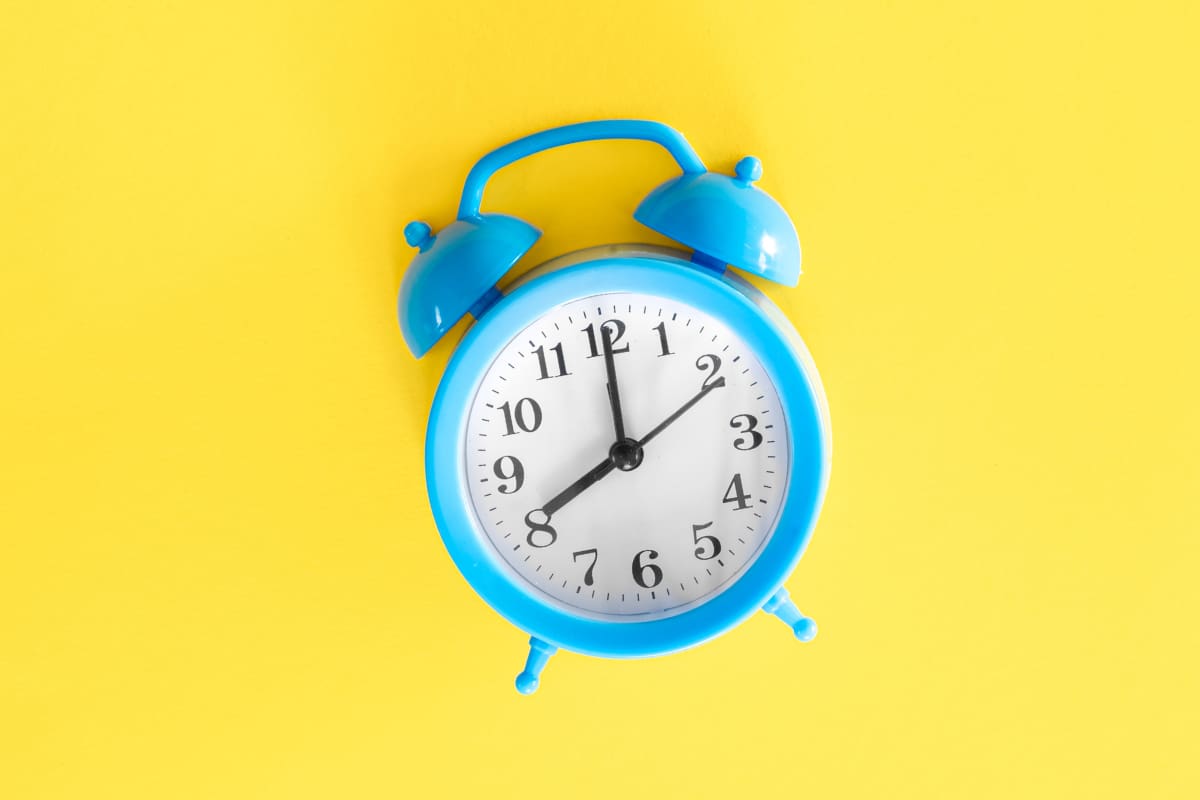 Revisa cuál es la hora real en Chile tras el cambio de hora.