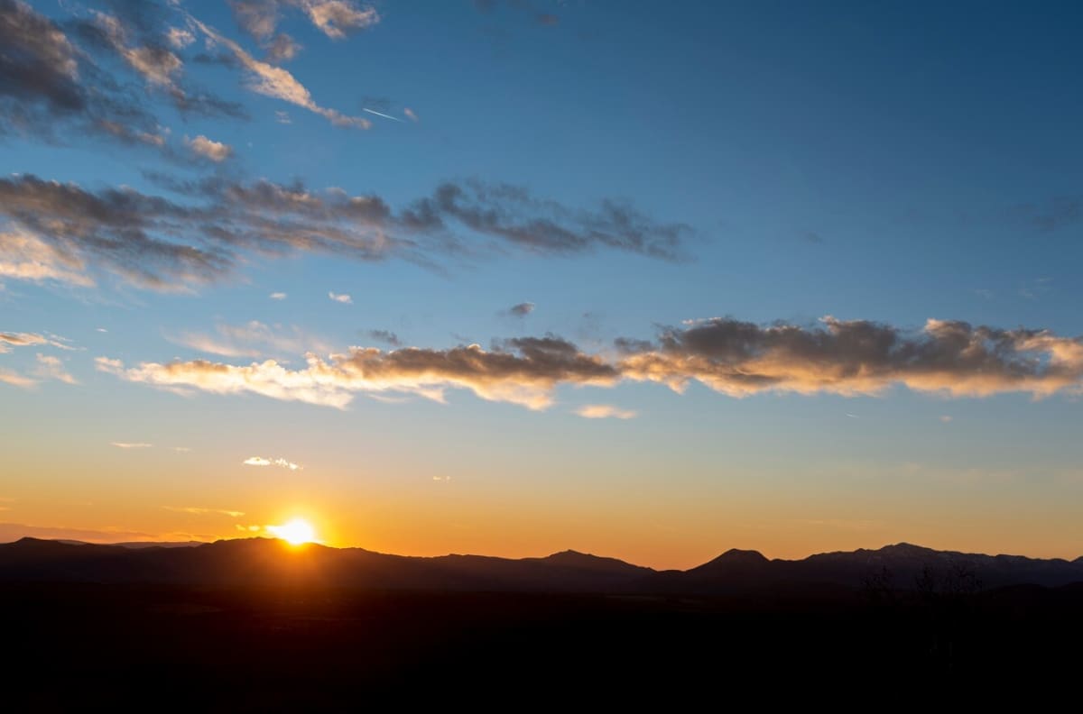 ¿A qué hora amanecerá cuando sea el cambio de horario en Chile?