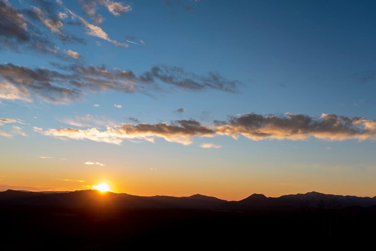 ¿A qué hora va a amanecer en Chile?